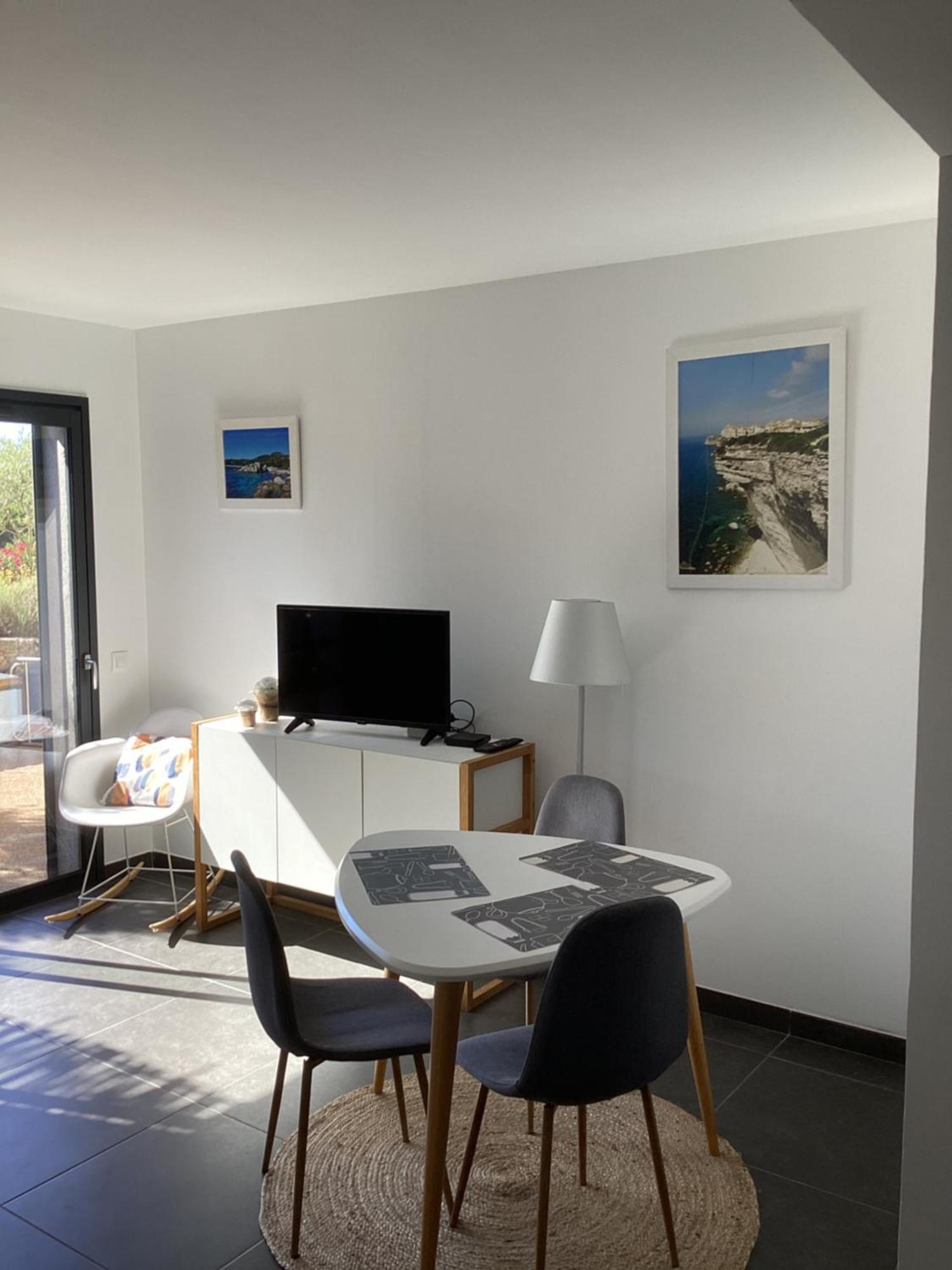 Casa Laurel Leilighet Figari  Eksteriør bilde